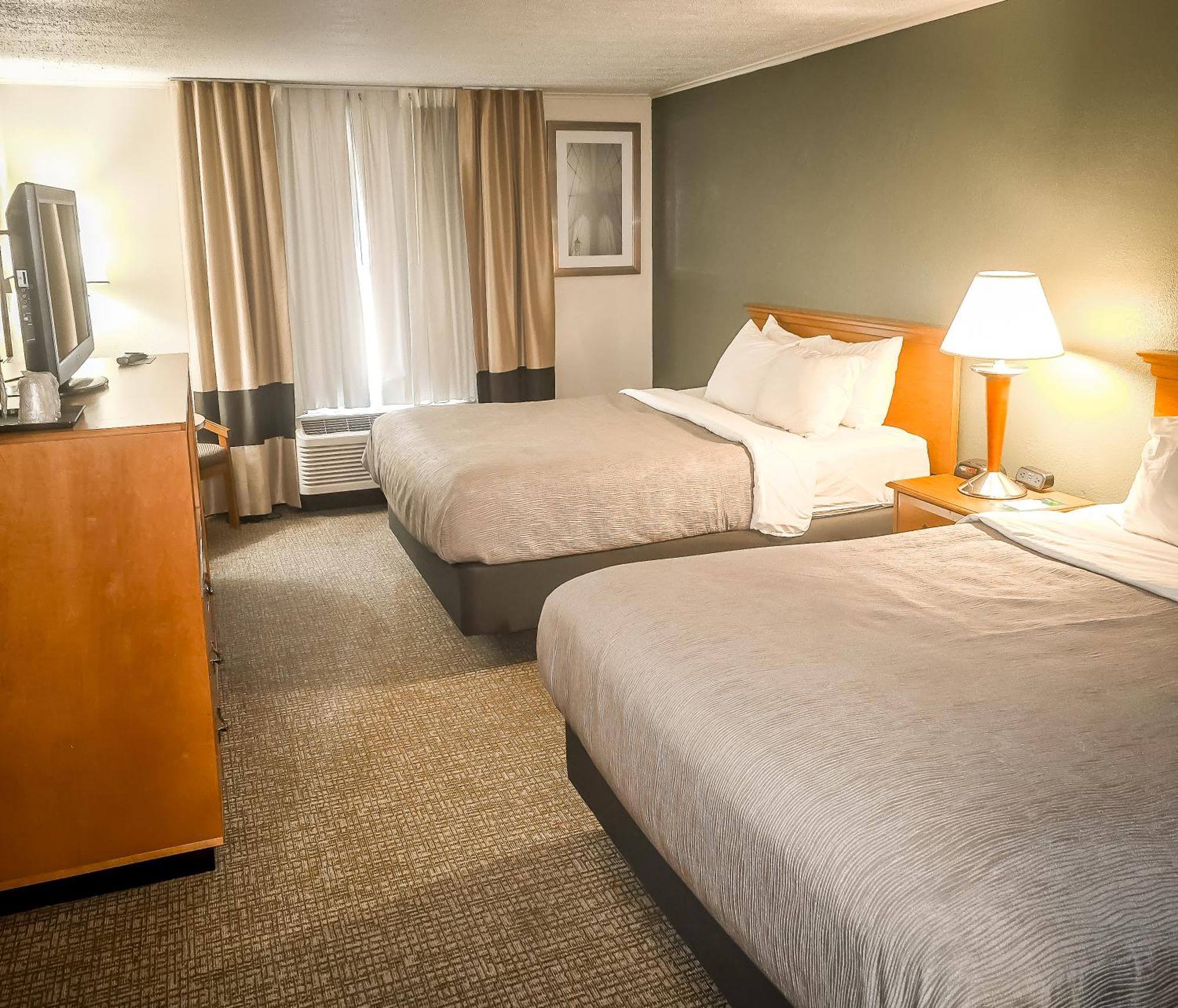 Quality Inn Селінсгров Екстер'єр фото